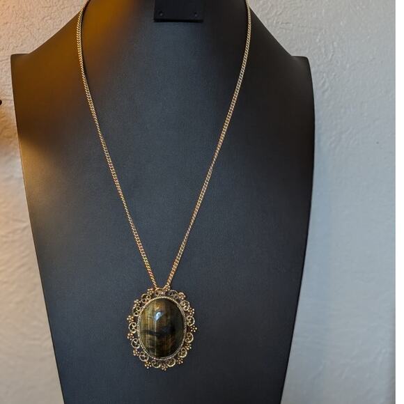 Vintage Tiger's Eye Gemstone Floral Filigree Oval Brooch/Pendant on 12K GF Chain - Picture 6 of 7